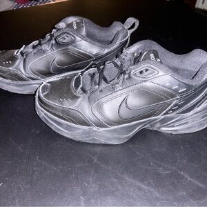 Nike Air Monarch IV Black Men’s Size 9.5